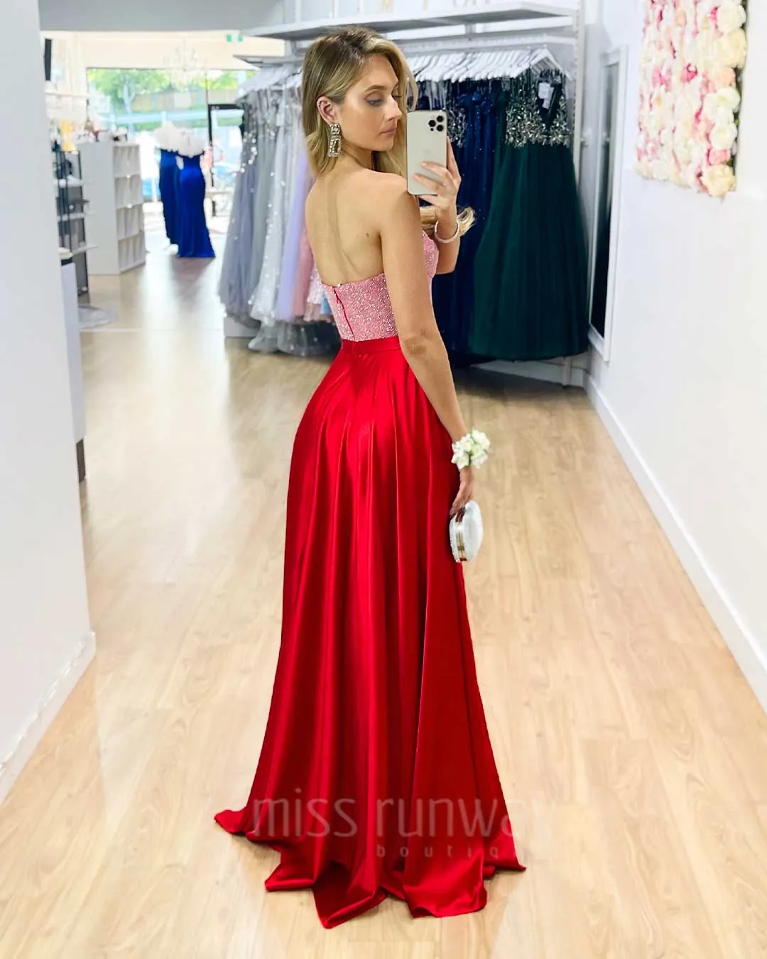 Elizabeth Gown - Red [SAMPLE]
